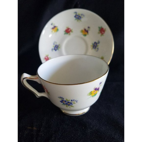 Crown Staffordshire England Fine Bone China Roses Pansies Tea Cup and Saucer set - Picture 6 of 6